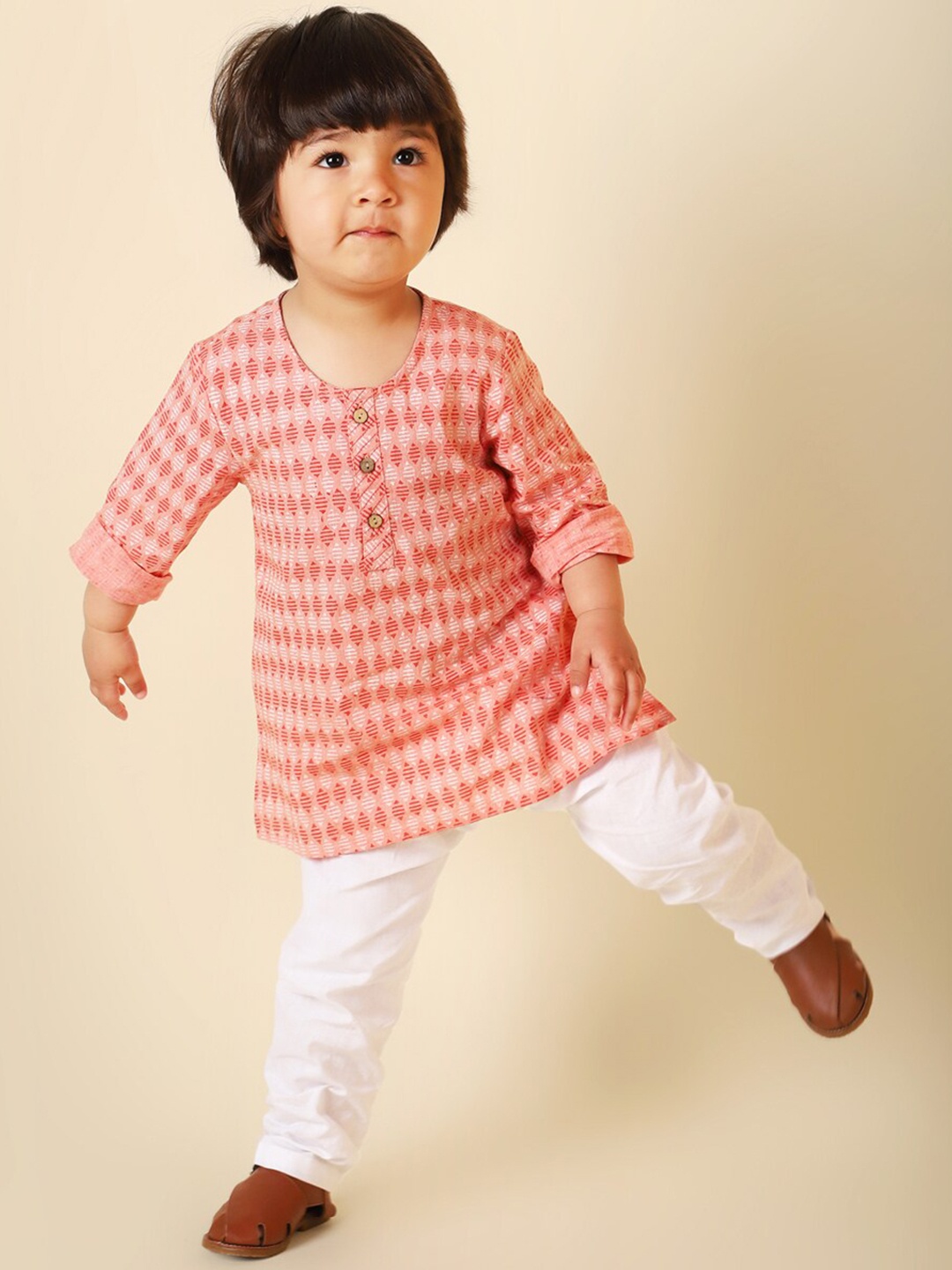 

Fabindia Boys Round Neck Ethnic Motifs Kurta, Red