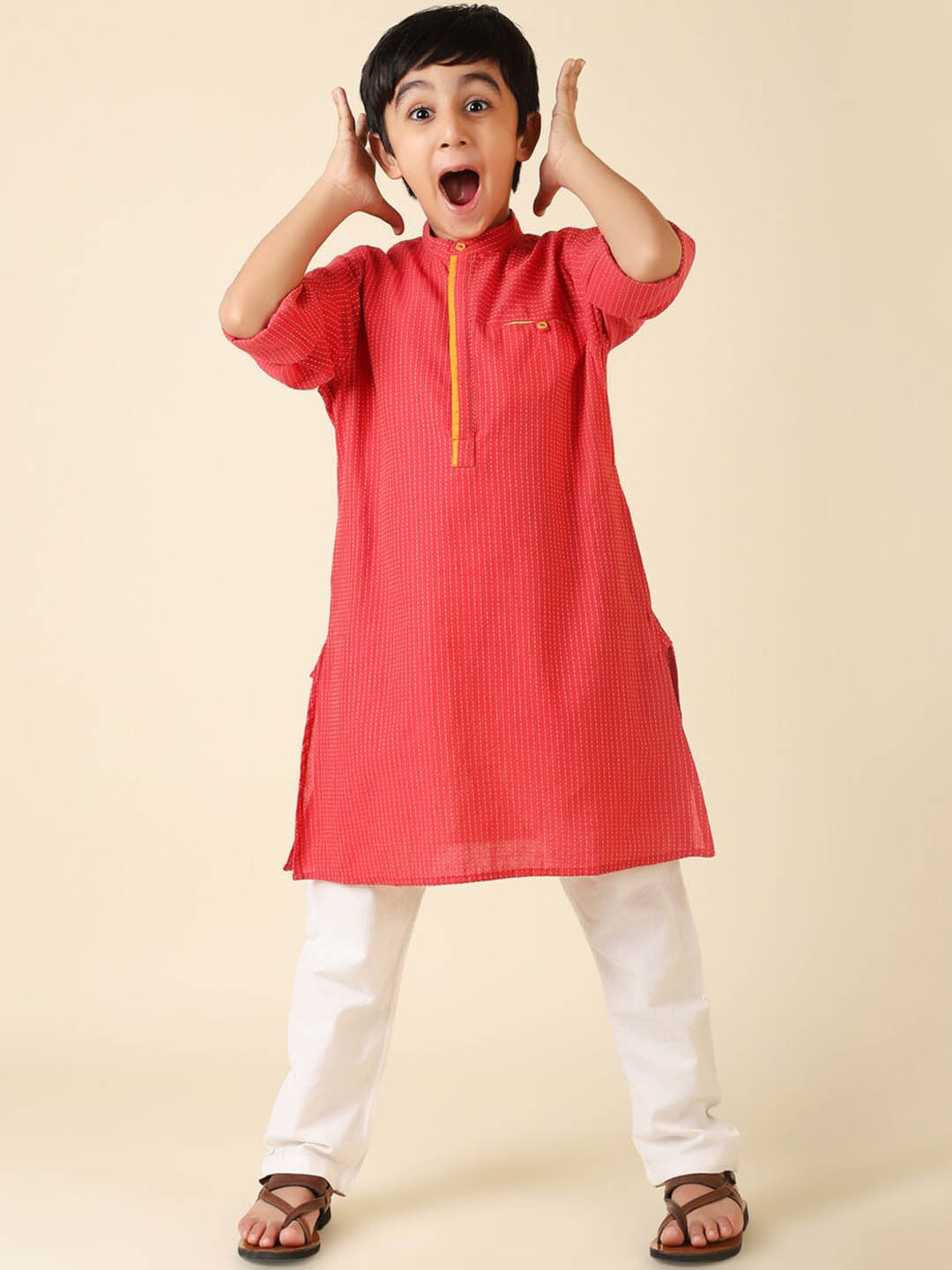 

Fabindia Boys Mandarin Collar Cotton Kurta, Pink