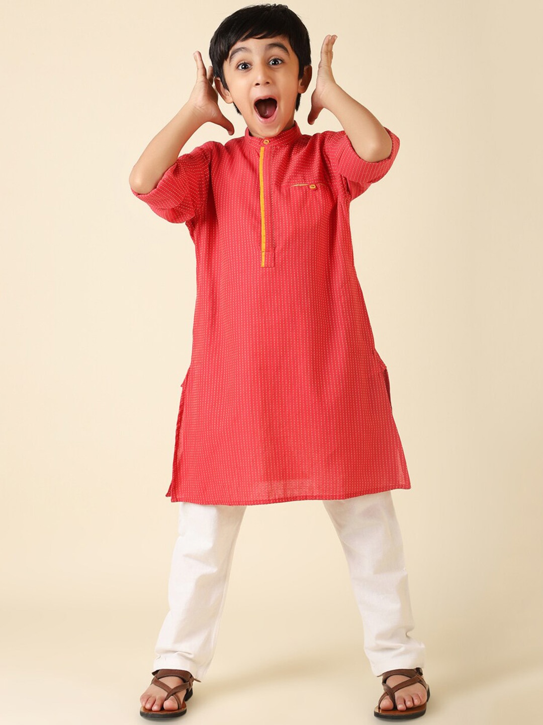 

Fabindia Boys Mandarin Collar Cotton Kurta, Pink