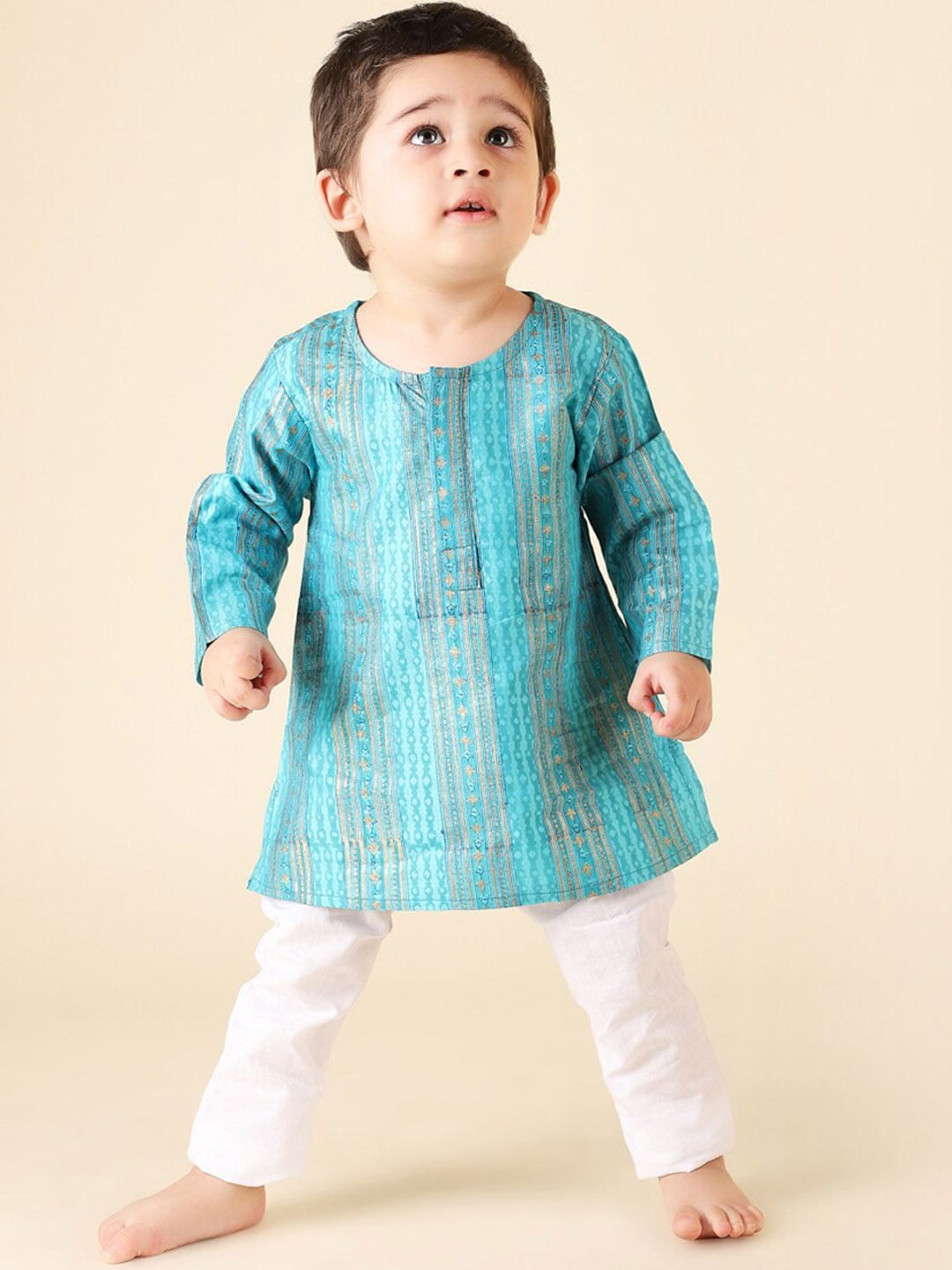 

Fabindia Boys Flared Sleeves Kurta, Turquoise blue