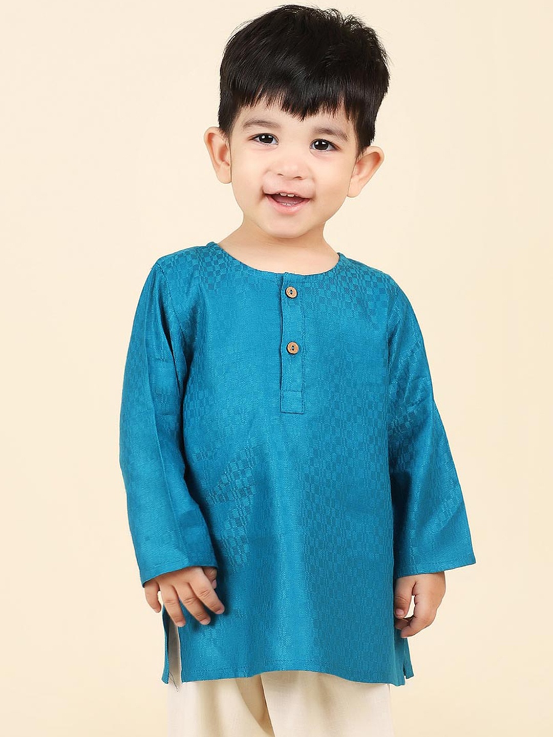 

Fabindia Boys Geometric Embroidered Thread Work Kurta, Blue