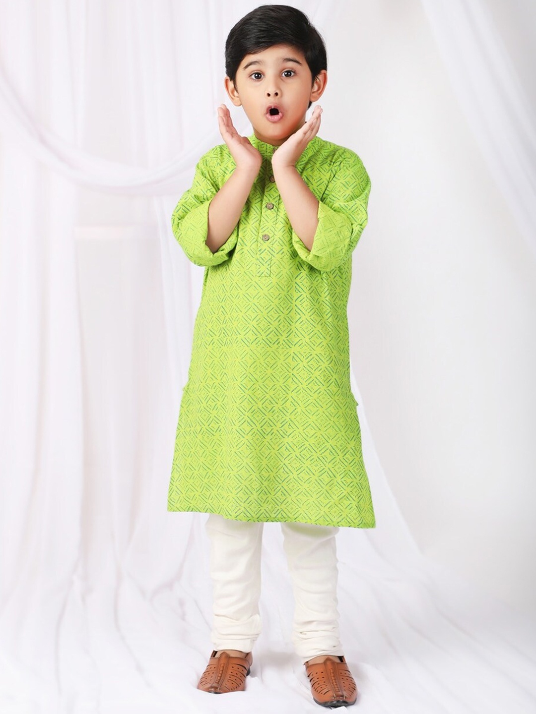 

Fabindia Boys Mandarin Collar Cotton Kurta, Green
