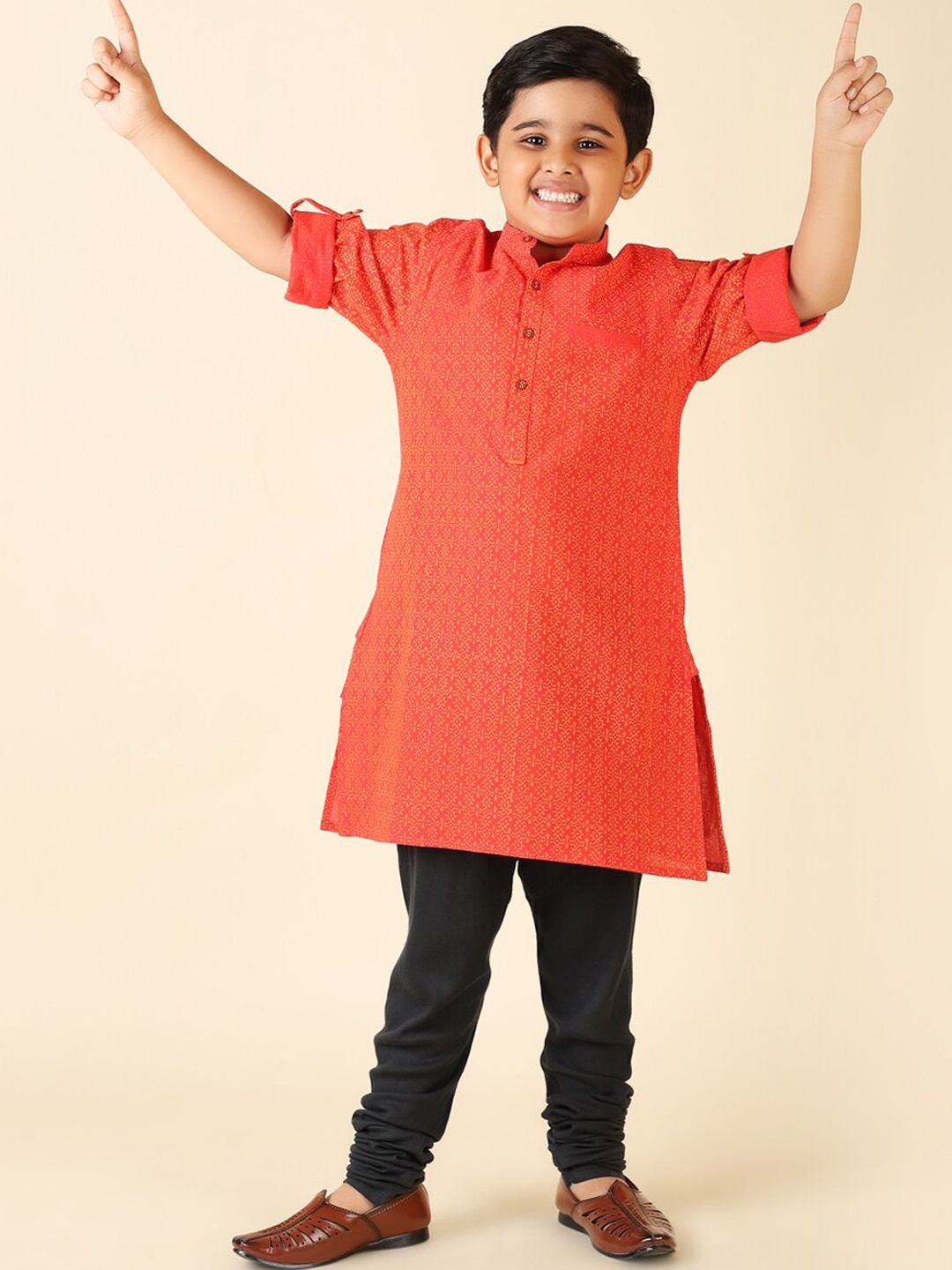 

Fabindia Boys Ethnic Motifs Printed Cotton Kurta, Red