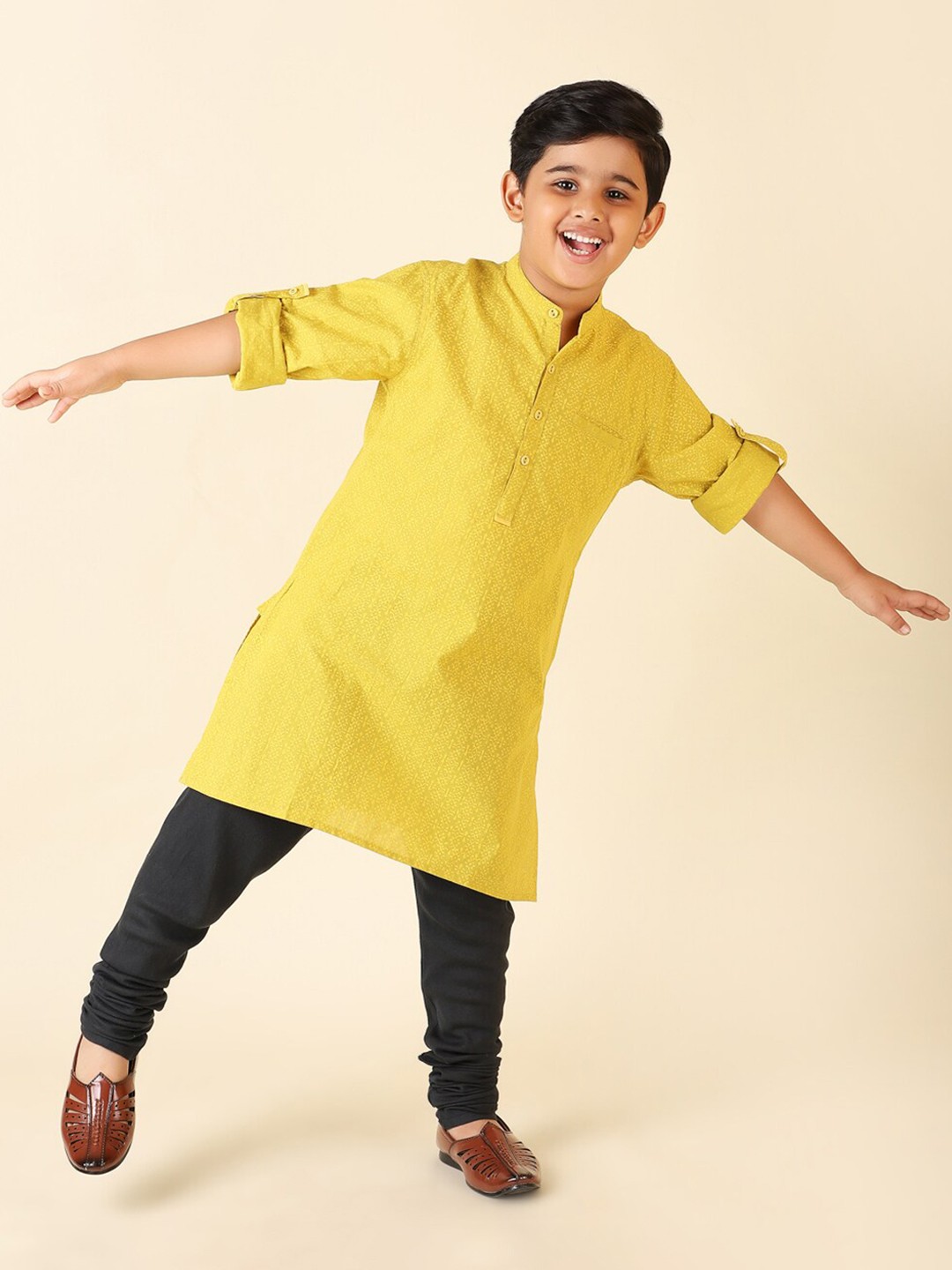 

Fabindia Boys Ethnic Motifs Printed Cotton Kurta, Lime green