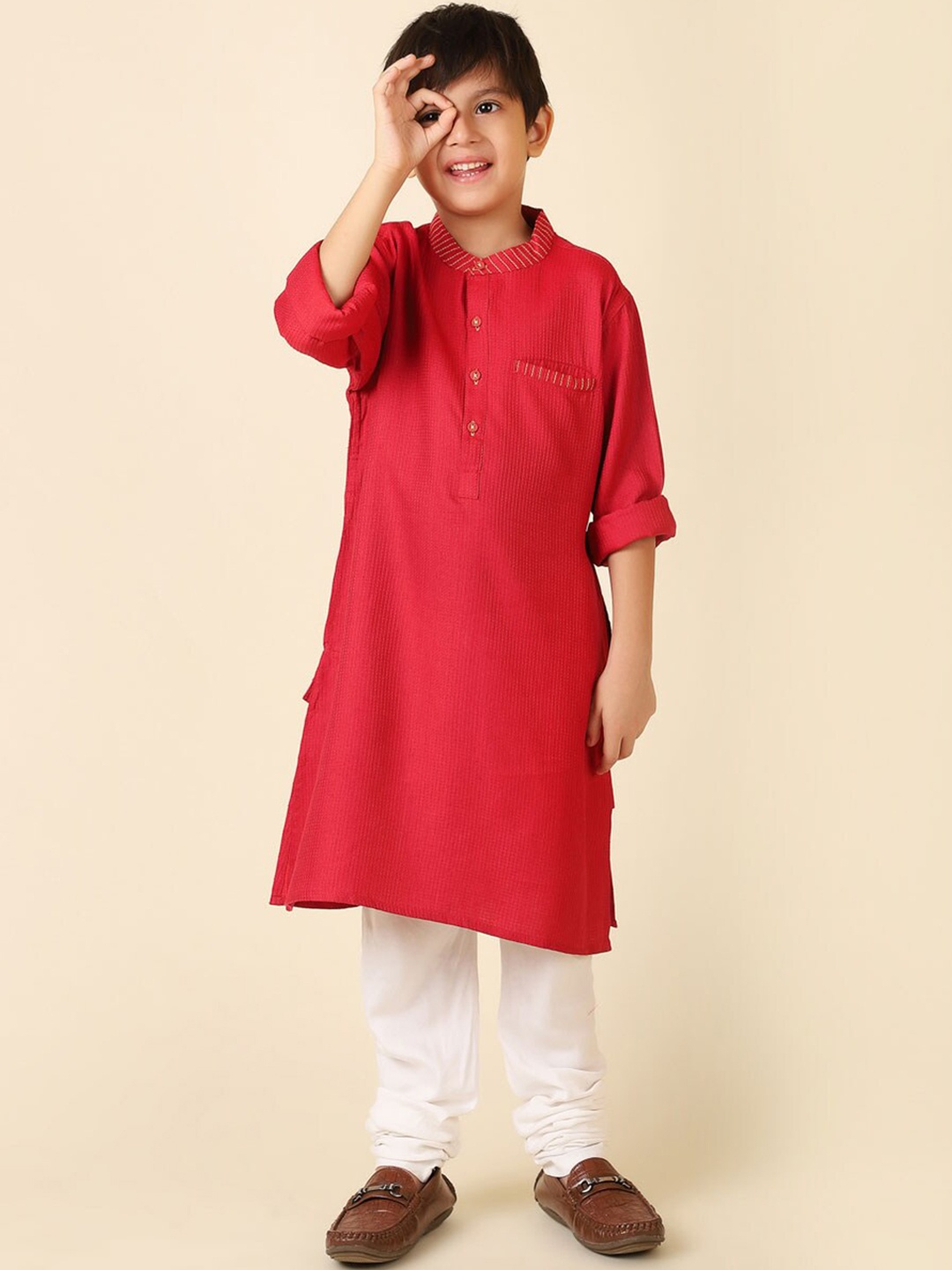 

Fabindia Boys Thread Work Regular Kurta, Magenta