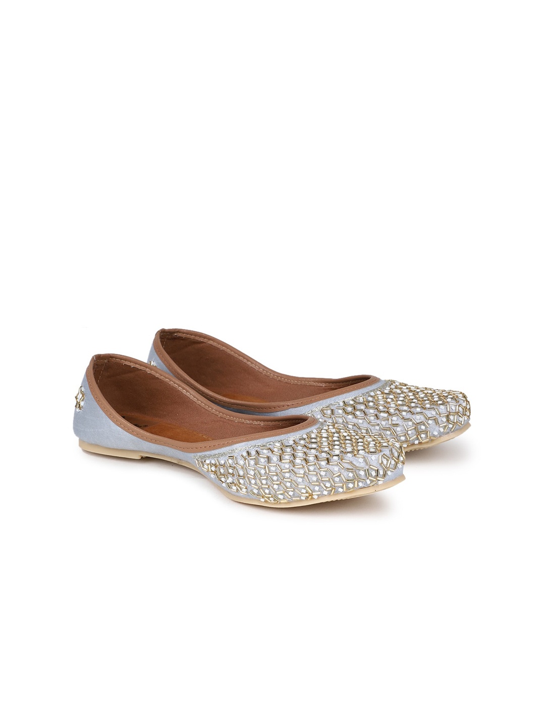 

The Desi Dulhan Women Embellished Ethnic Mojaris, Grey