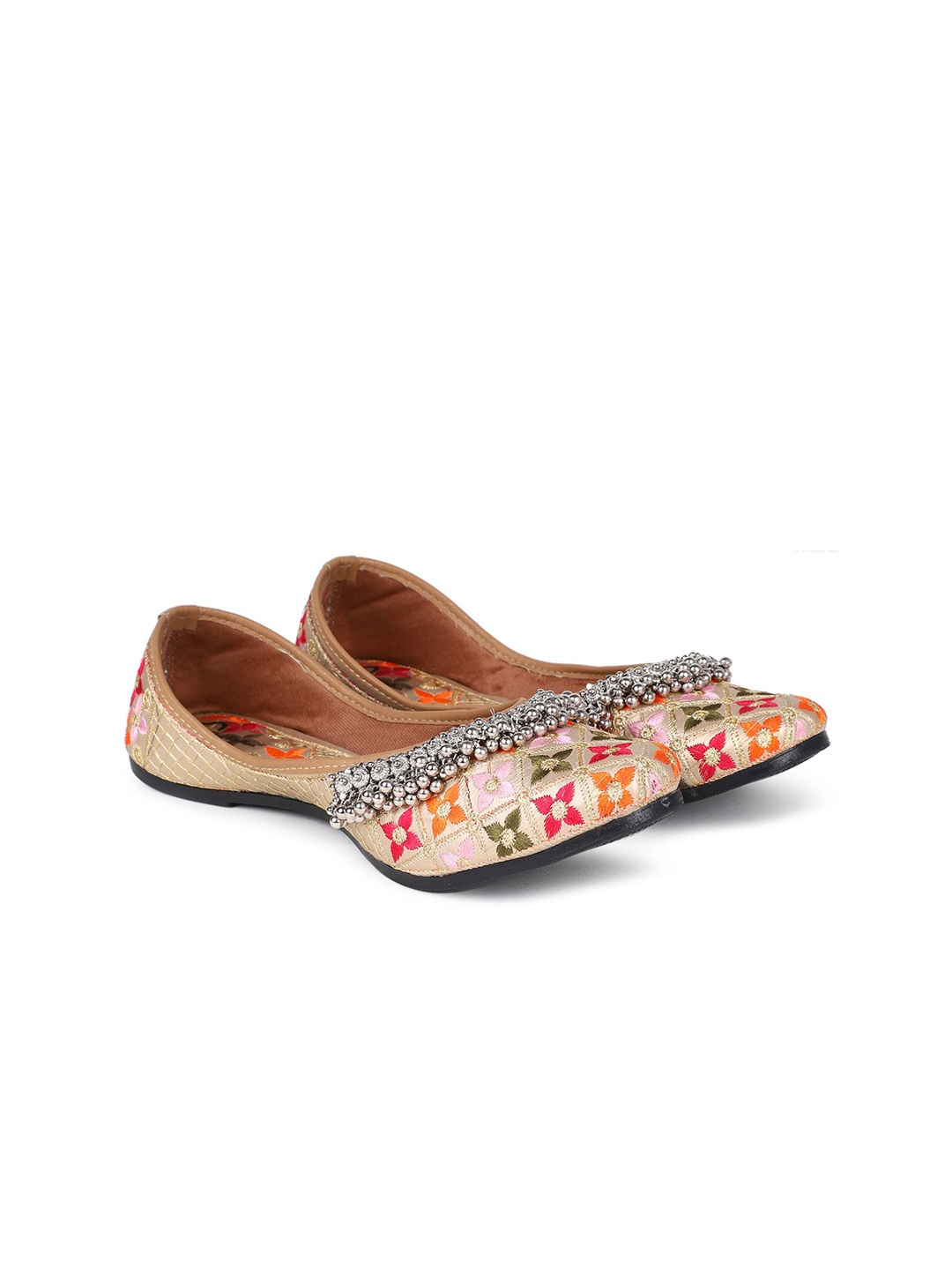 

The Desi Dulhan Women Embroidered Ethnic Mojaris, Gold