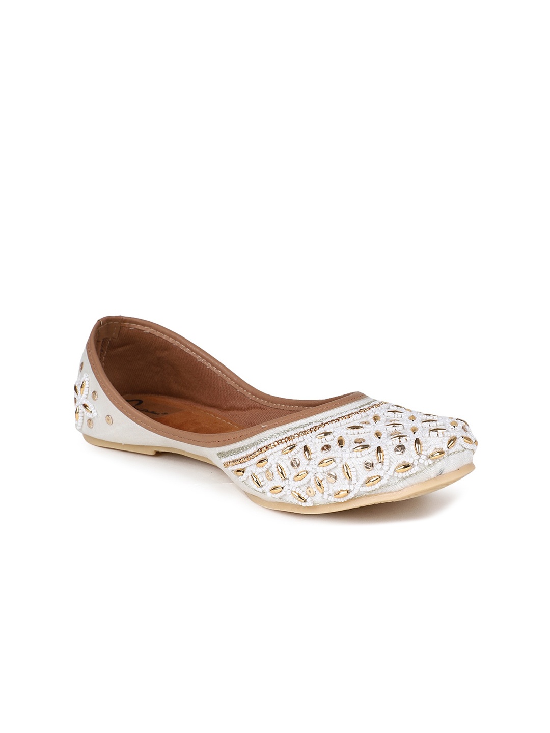 

The Desi Dulhan Women Embellished Ethnic Mojaris, White