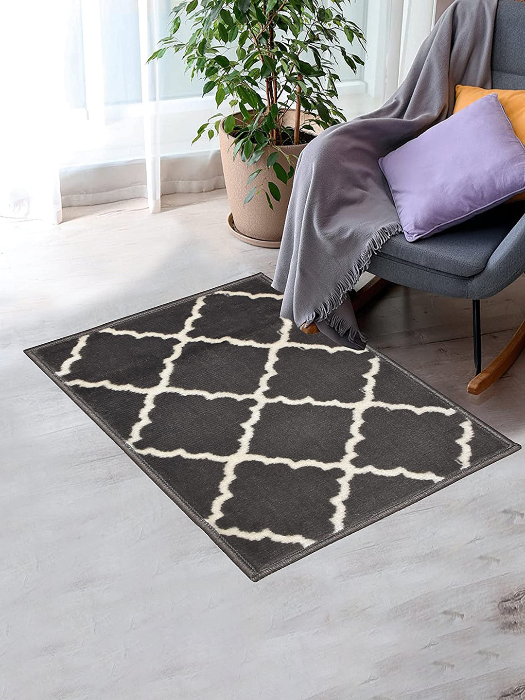 

Homitecture Grey Geometric Pattern Anti Skid Rectangular Doormat
