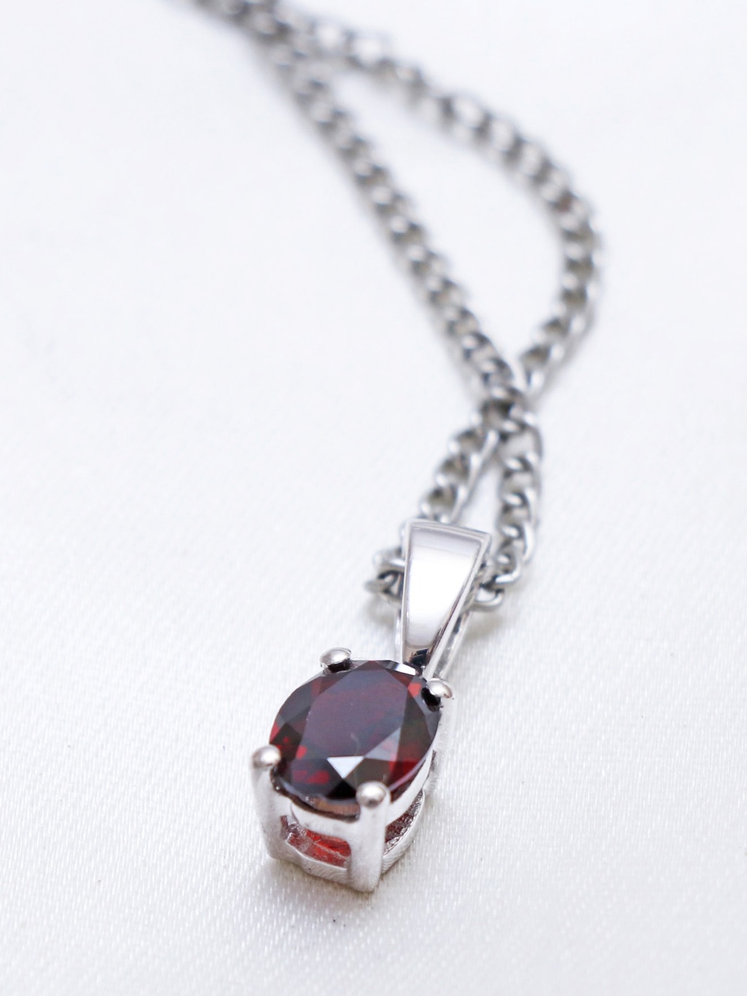 

HIFLYER JEWELS 92.5 Sterling Silver-Plated Garnet Gemstone-Studded Pendant With Chain