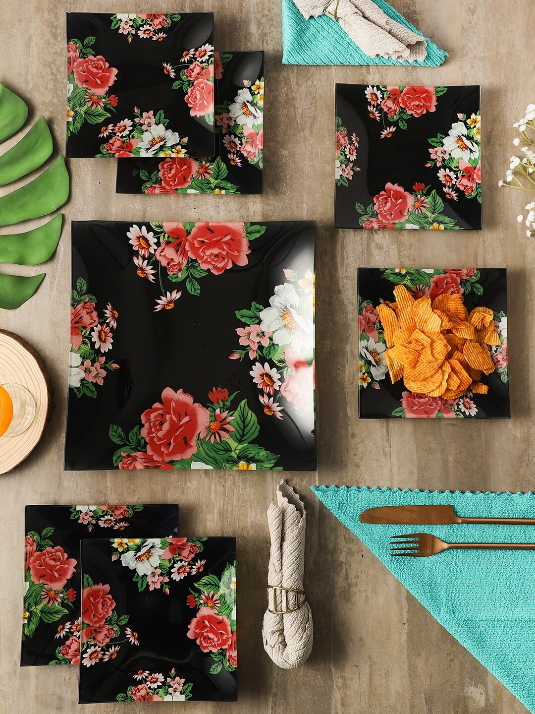 

ceradeco Black & Red 7 Pieces Printed Glass Glossy Plates