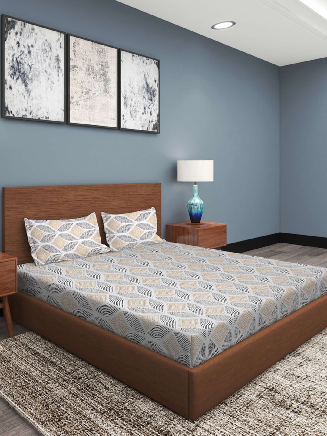 

ROMEE White & Black Geometric Cotton 210 TC King Bedsheet with 2 Pillow Covers