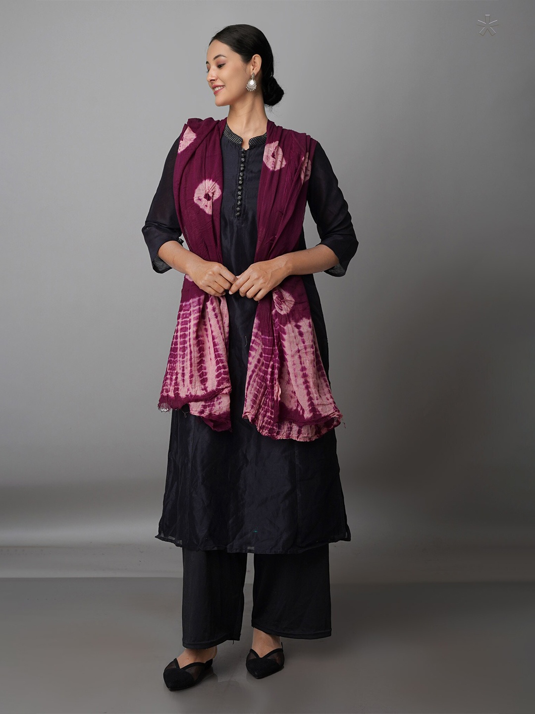 

Unnati Silks Purple & Pink Dyed Shibori Dupatta