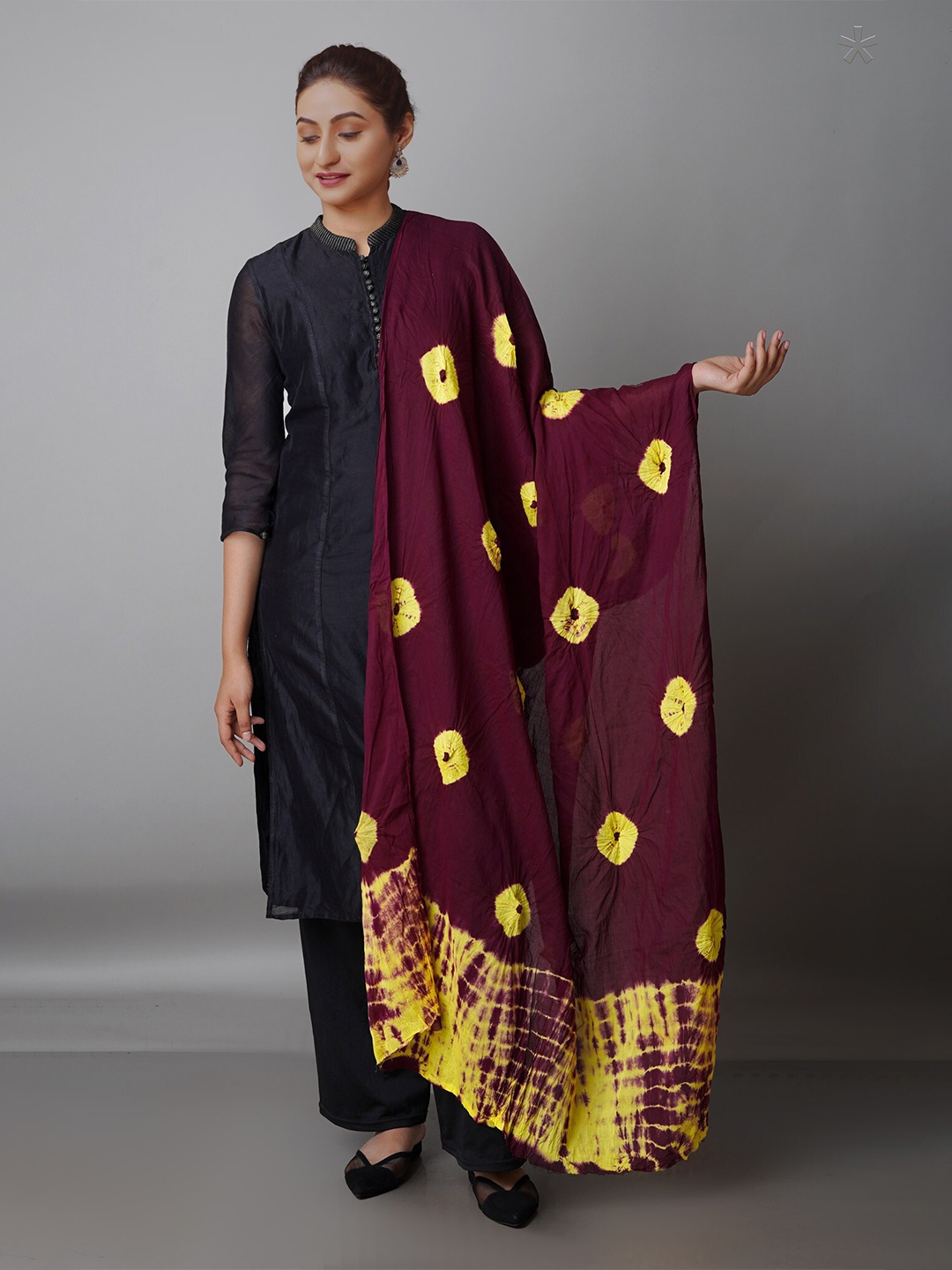 

Unnati Silks Purple & Yellow Dyed Pure Cotton Shibori Dupatta