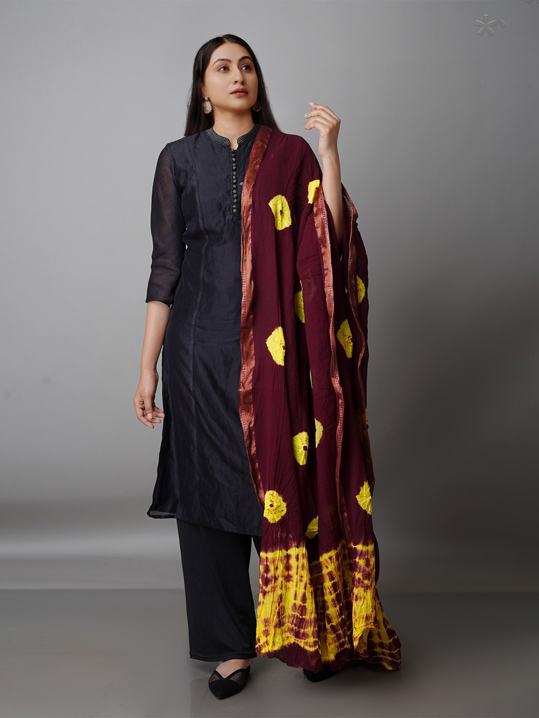 

Unnati Silks Purple & Yellow Dyed Pure Cotton Shibori Dupatta