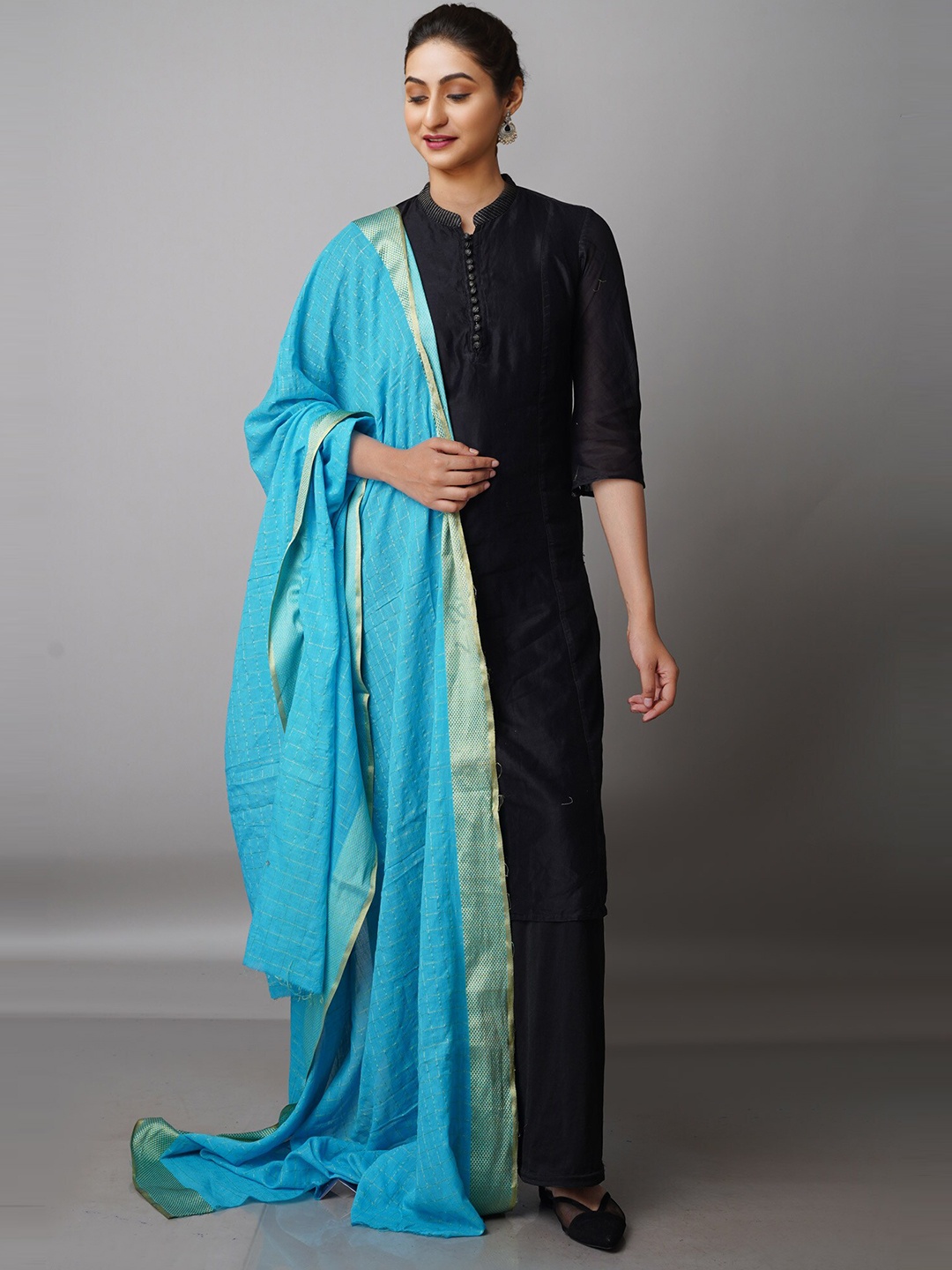 

Unnati Silks Blue & Gold-Toned Checked Pure Cotton Shibori Dupatta