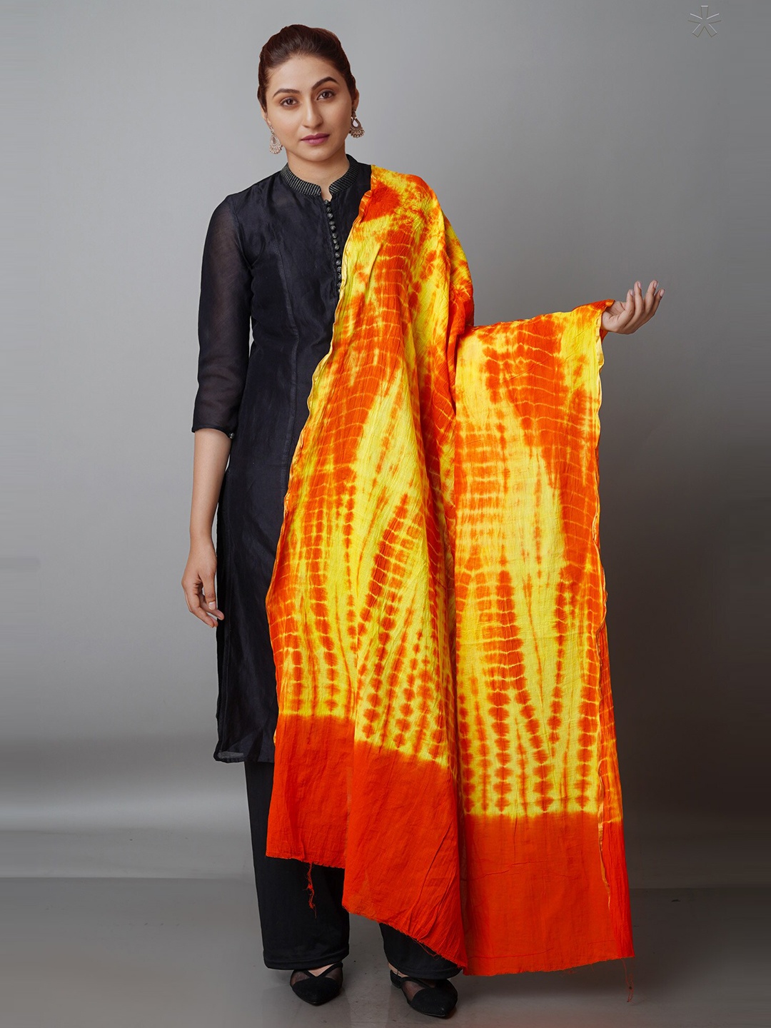 

Unnati Silks Orange & Yellow Dyed Pure Cotton Shibori Dupatta