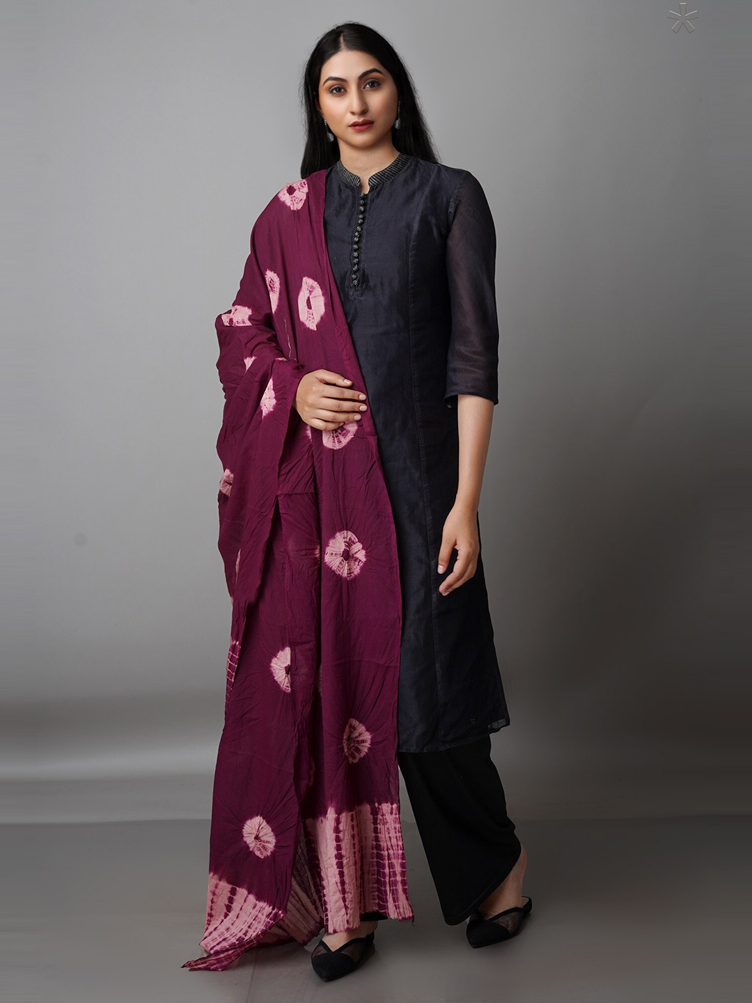 

Unnati Silks Purple & Cream-Coloured Dyed Pure Cotton Shibori Dupatta