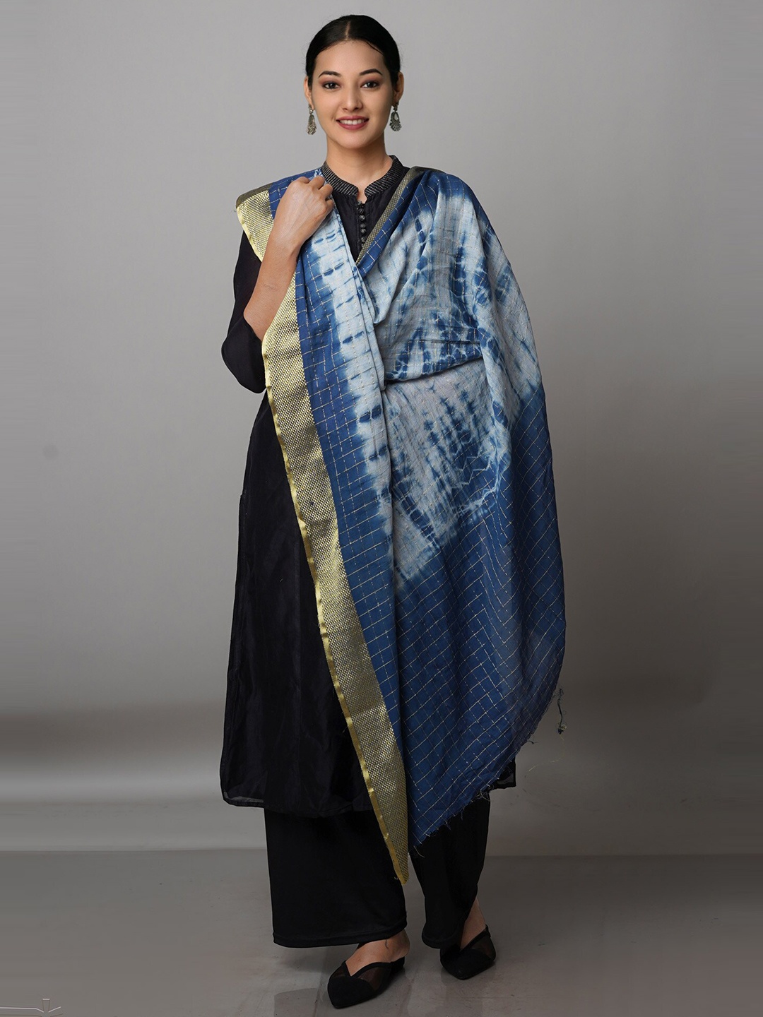 

Unnati Silks Blue & White Ombre Dyed Pure Cotton Shibori Dupatta