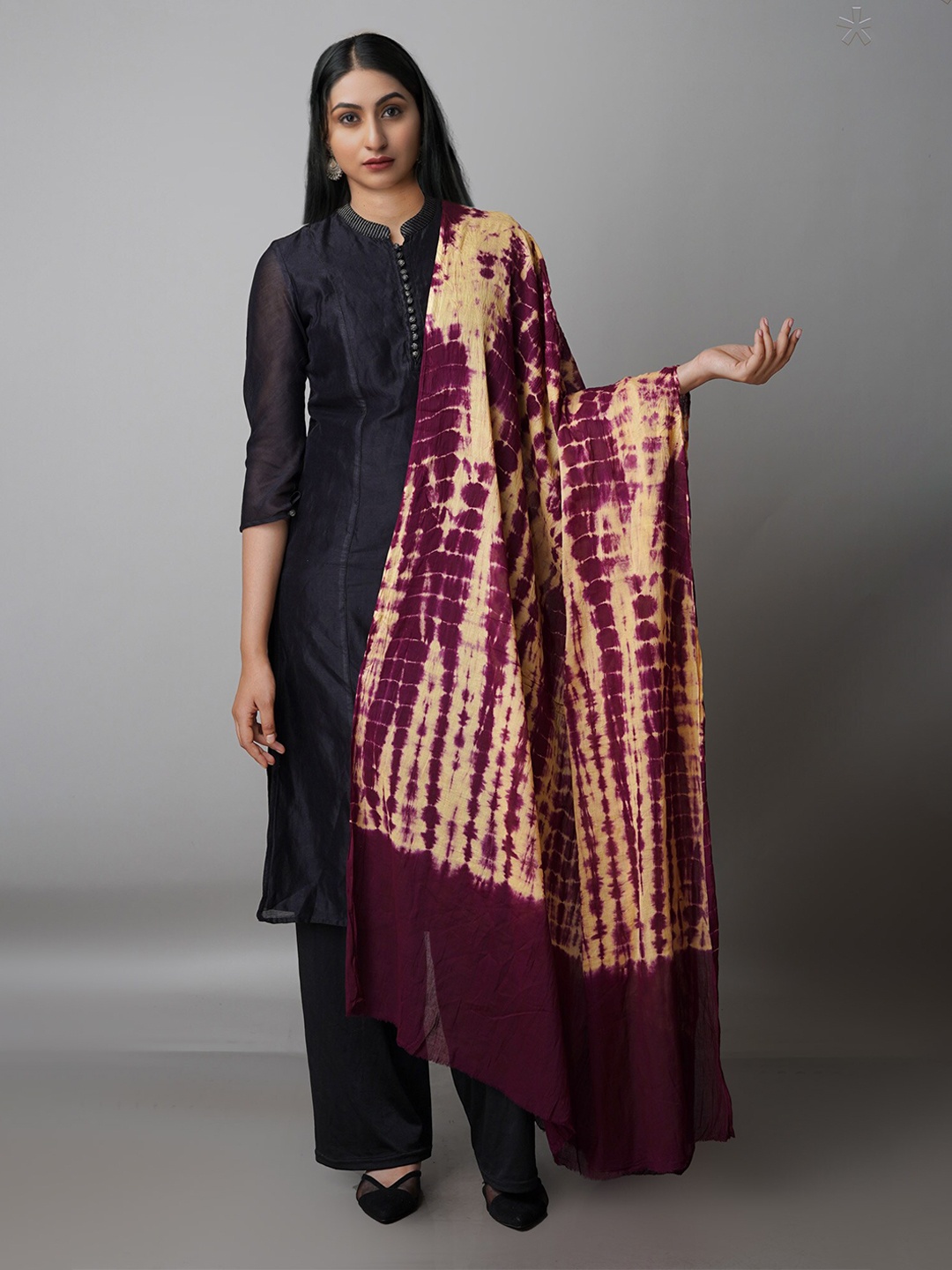 

Unnati Silks Purple & Beige Ombre Dyed Pure Cotton Shibori Dupatta