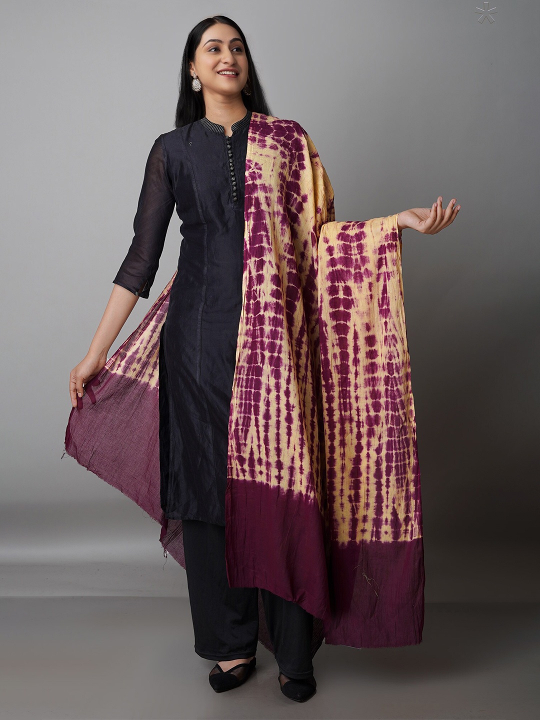 

Unnati Silks Purple & Beige Ombre Dyed Pure Cotton Shibori Dupatta