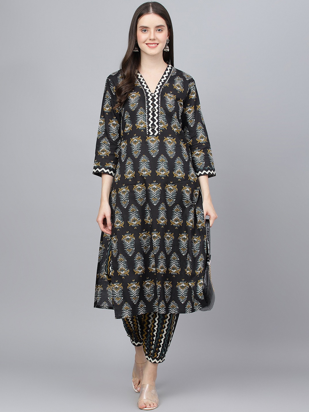 

Divena Ethnic Motifs Printed Gotta Patti Pure Cotton Kurta with Patiala, Black