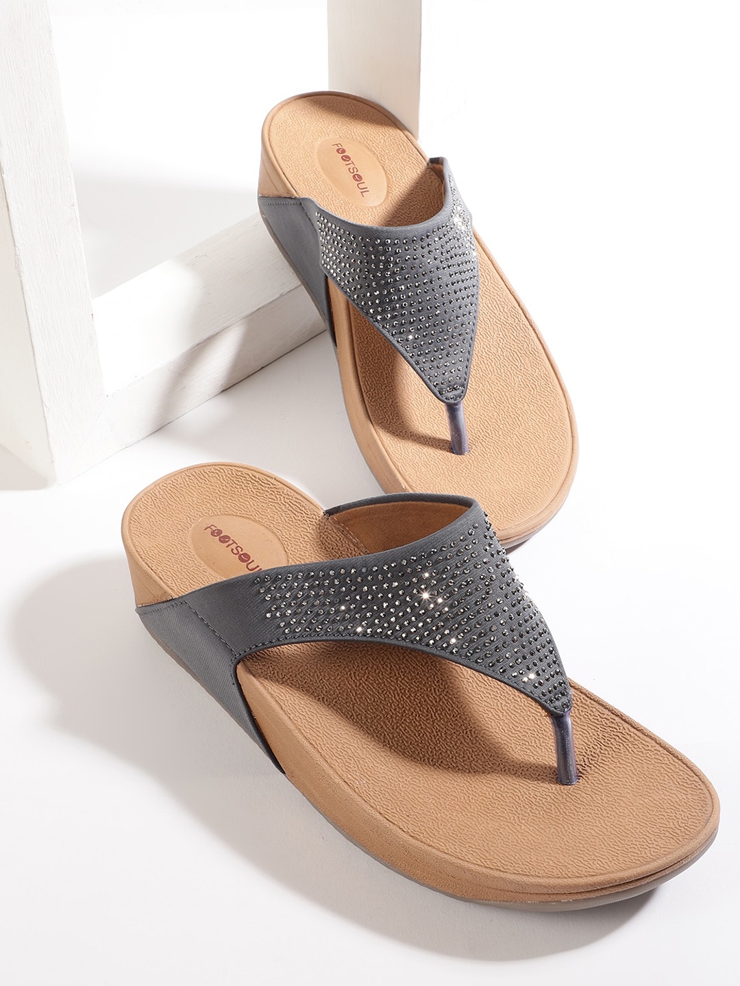 

FOOTSOUL Women Embellished T-Strap Flats, Grey