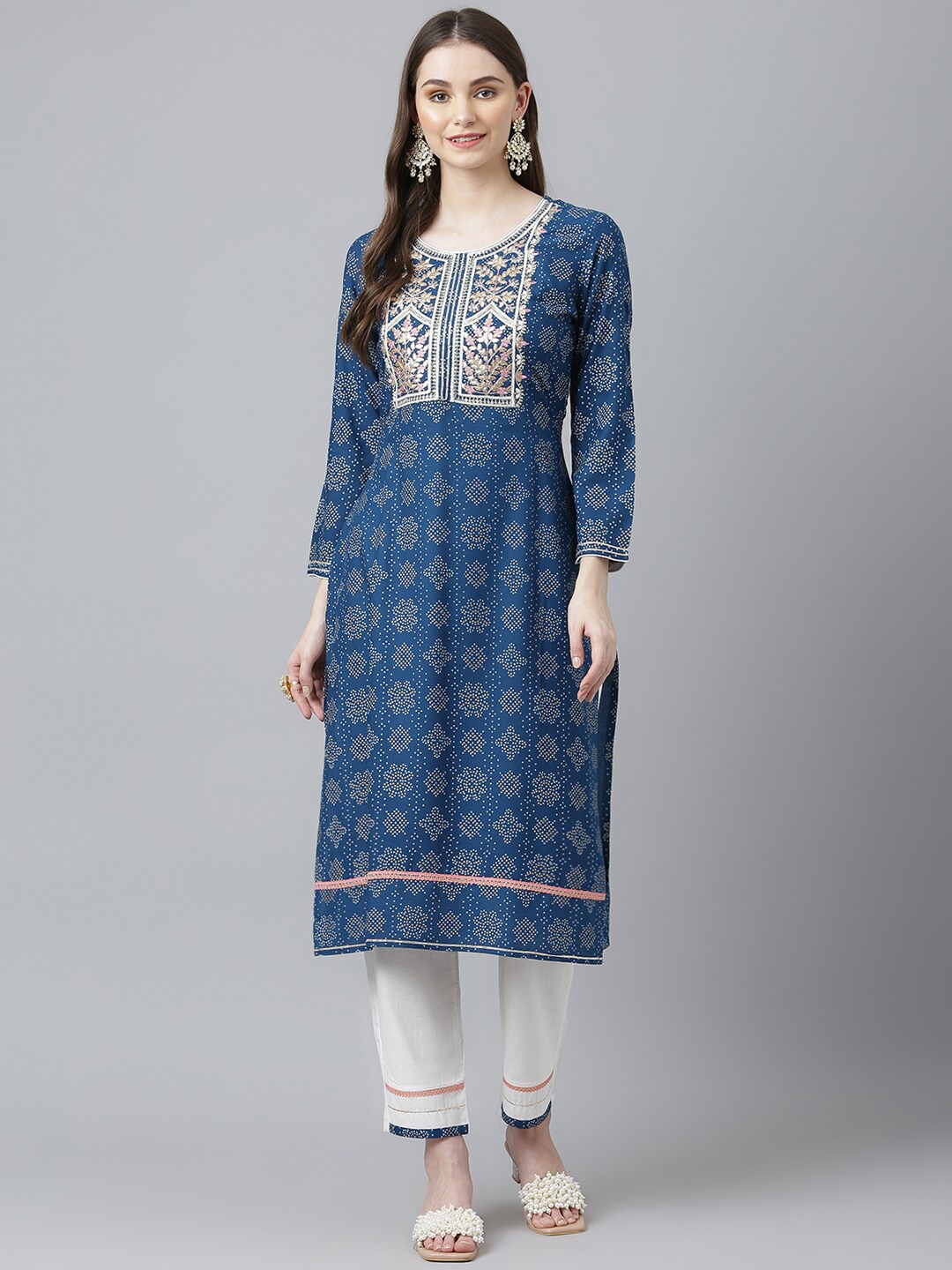 

Kiana Ethnic Motifs Embroidered Sequinned Kurta with Trousers, Blue