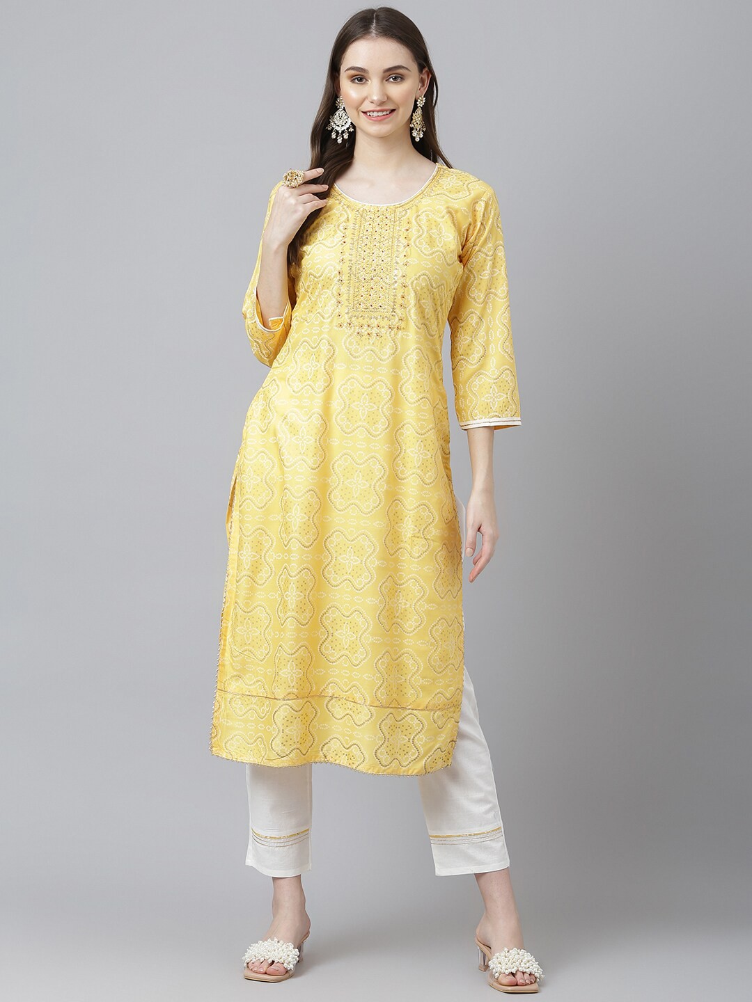 

Kiana Embroidered Sequinned Kurta with Trousers, Yellow