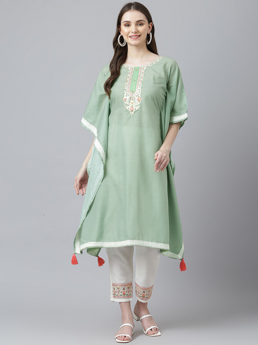 

Kiana Printed Thread Work Pure Cotton Kurta with Trousers, Green