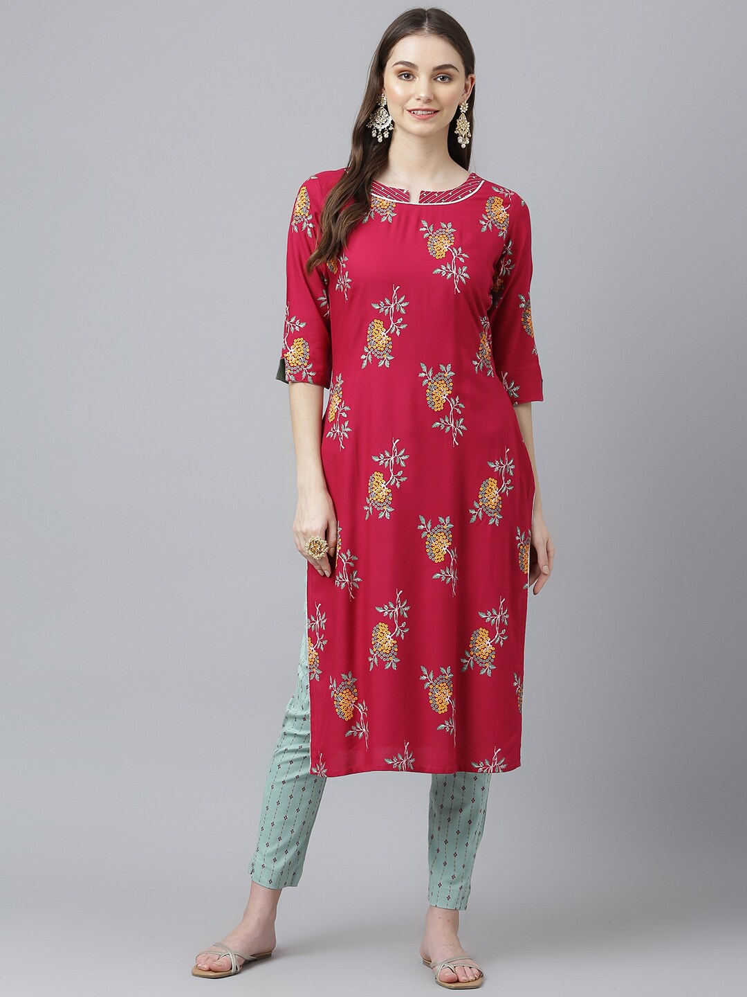 

Kiana Floral Printed Sequinned Kurta with Trousers, Red