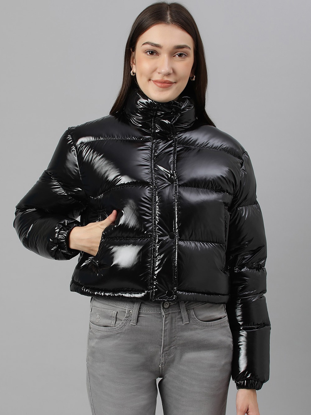 

Woods Women Crop Puffer Jacket, Black