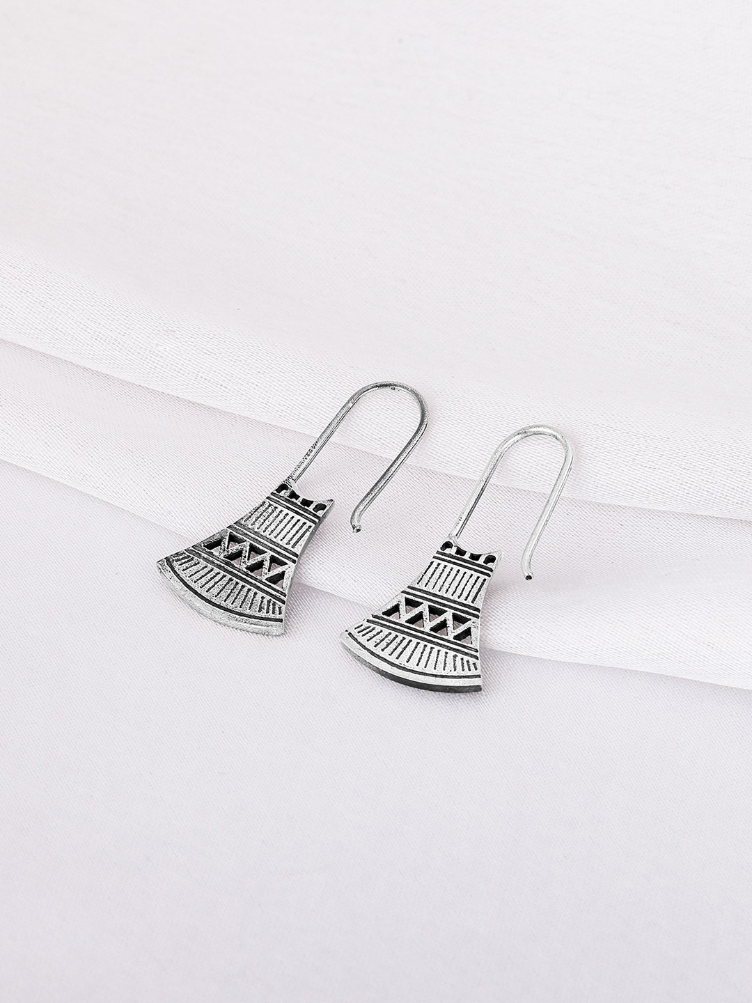 

GIVA Silver-Toned Contemporary Studs Earrings