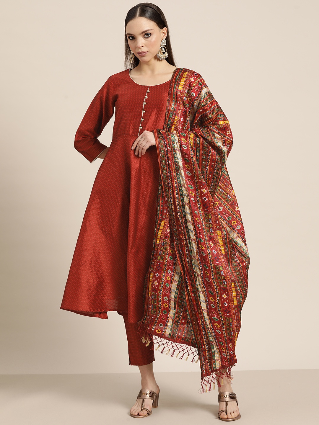 

Jompers Women Dupion Silk Jacquard Kurta with Trousers & Dupatta, Maroon