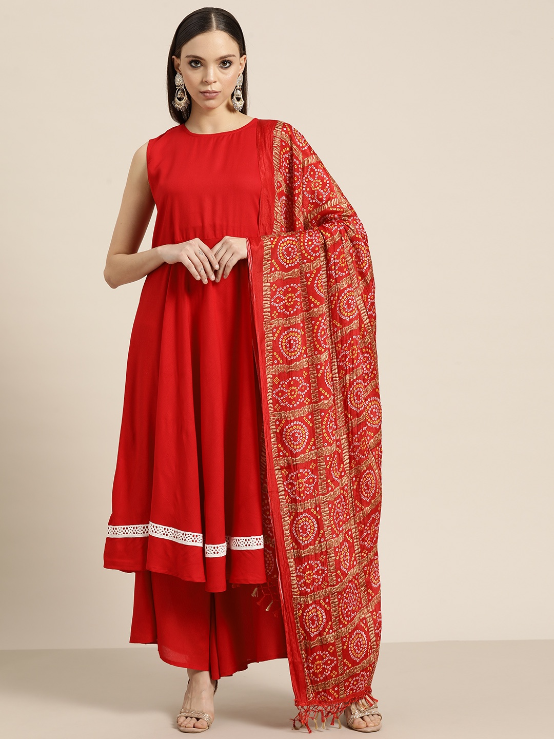 

Jompers Women Solid Kurta With Palazzos & With Dupatta, Red