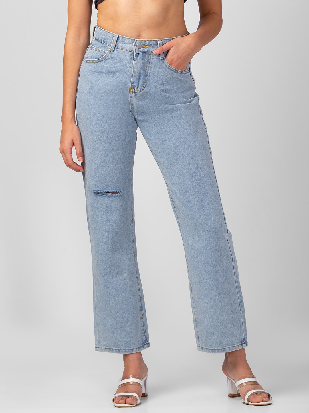 

BoStreet Women Blue Relaxed Fit High-Rise Mildly Distressed Light Fade Jeans