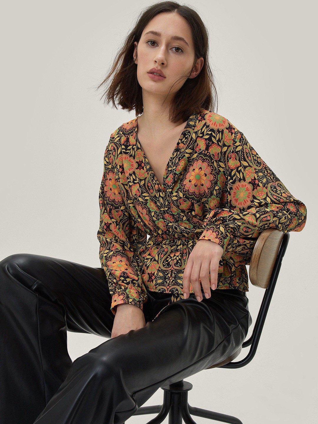 

NASTY GAL Ethnic Print Wrap Top, Black