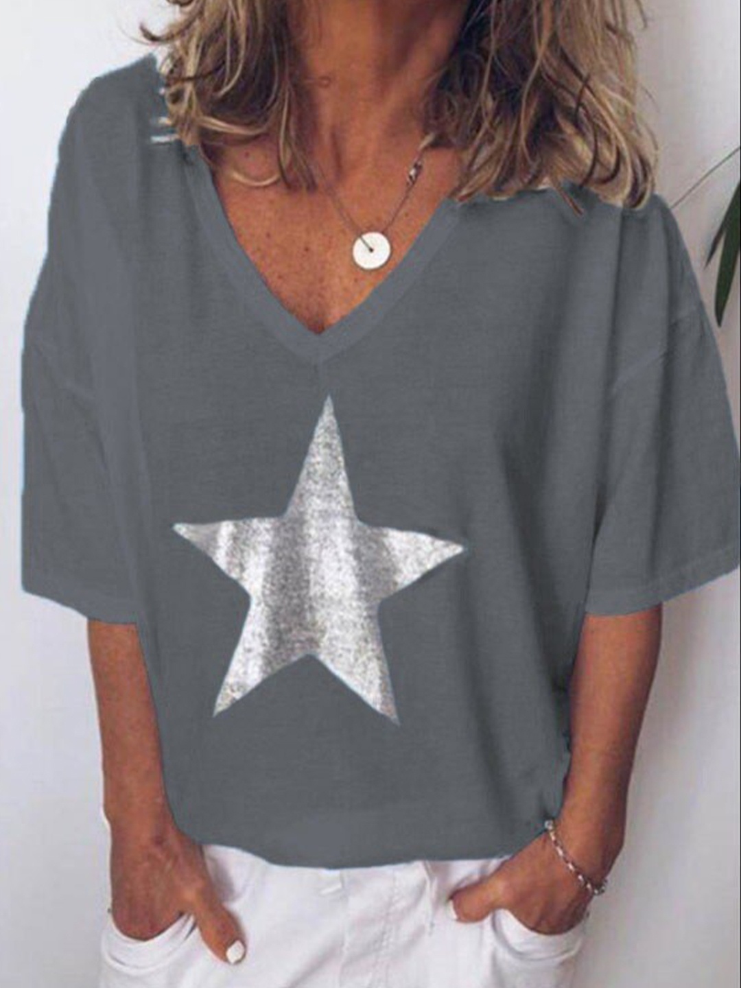 

BoStreet Grey Geometric Printed V-Neck Short Sleeves Top