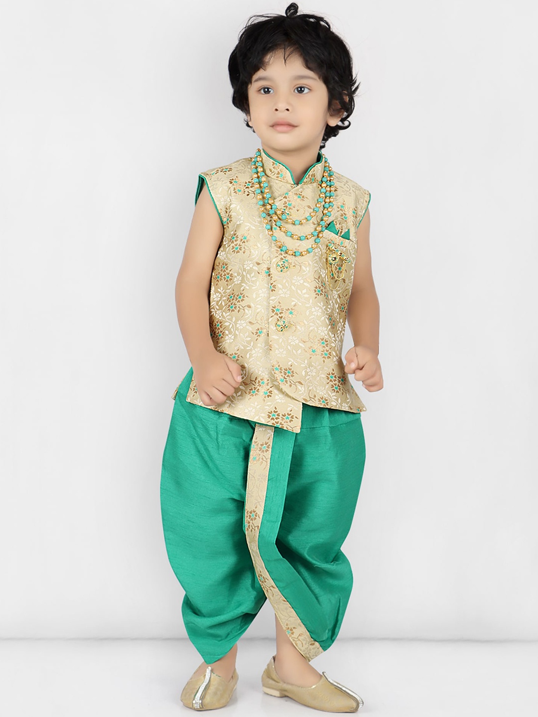 

KIDS FARM Floral Kurta Dhoti Set With a Mala, Green