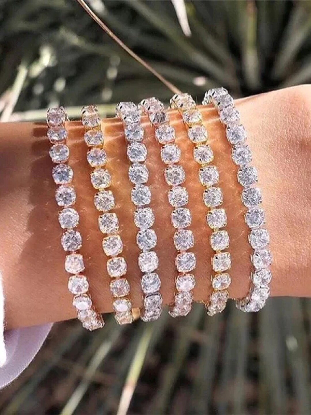 

Bling Sutra Women Brass Crystals Silver-Plated Link Bracelet