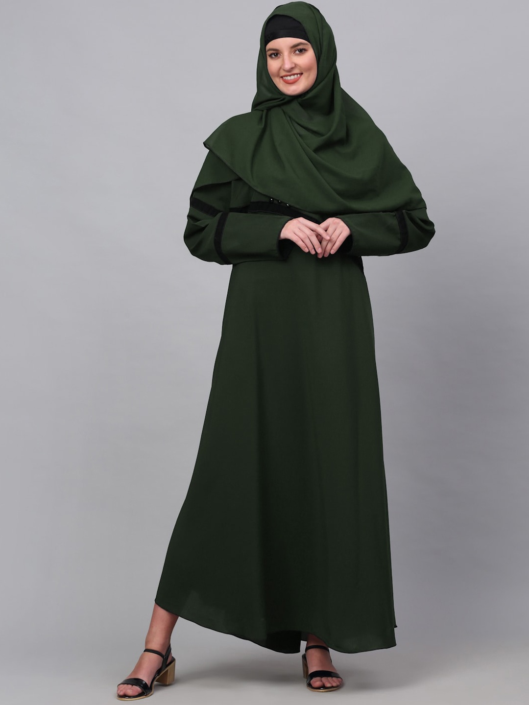 

KLOTTHE Embellished Detail U-Neck Burqa With Scarf, Olive