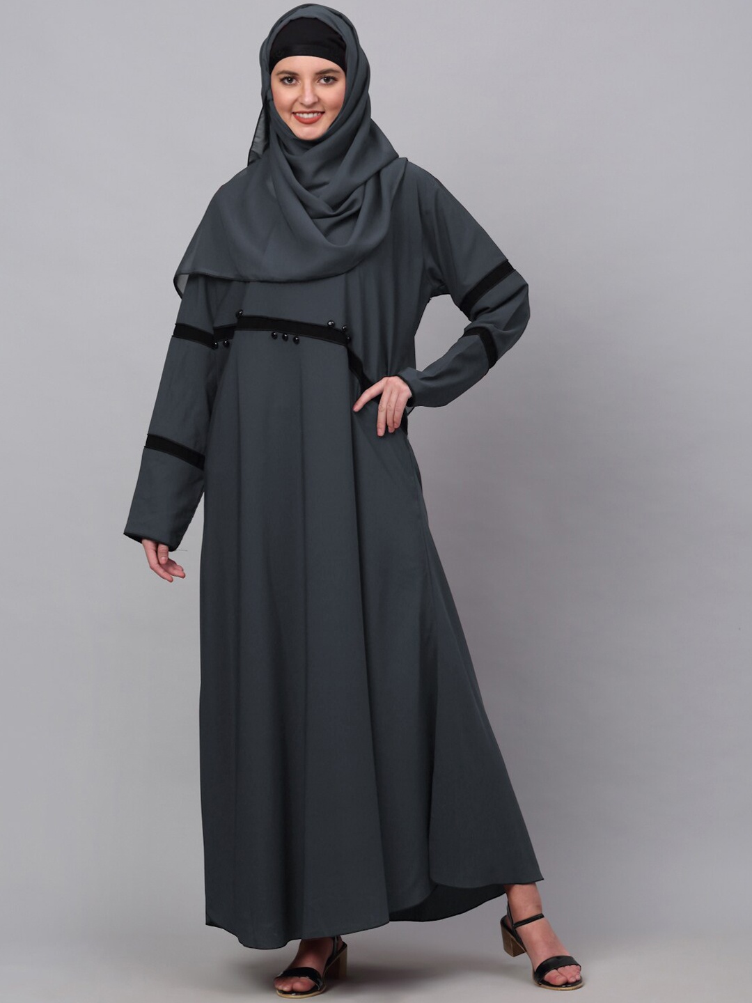 

KLOTTHE Embellished Detail U-Neck Burqa With Scarf, Grey