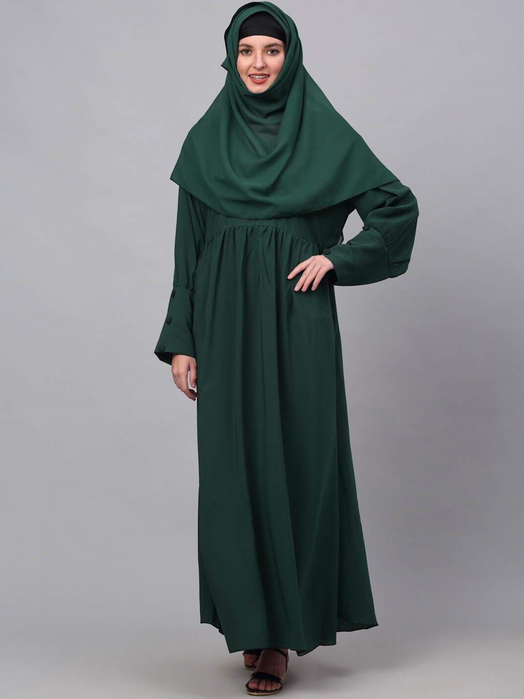 

KLOTTHE Embellished Detail Burqa With Scarf, Green