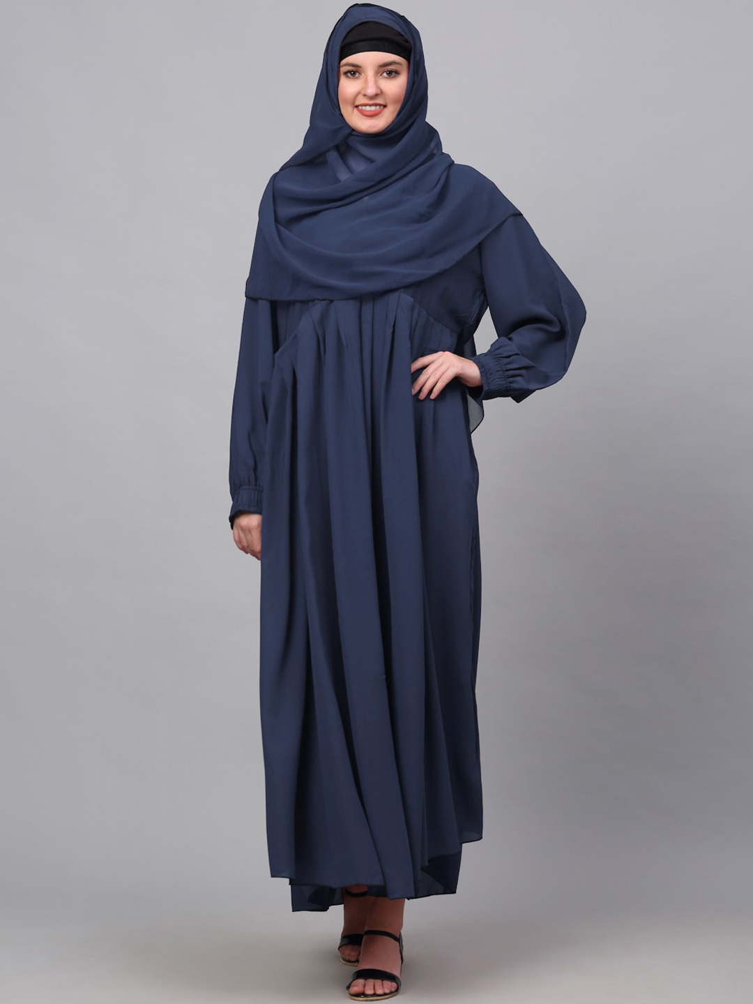 

KLOTTHE Embellished Detail Burqa With Scarf, Blue