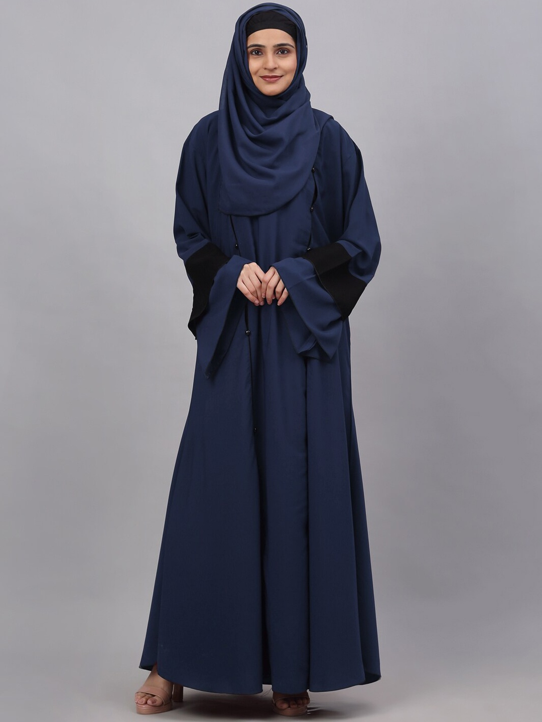 

KLOTTHE Embellished Detail Burqa With Scarf, Blue