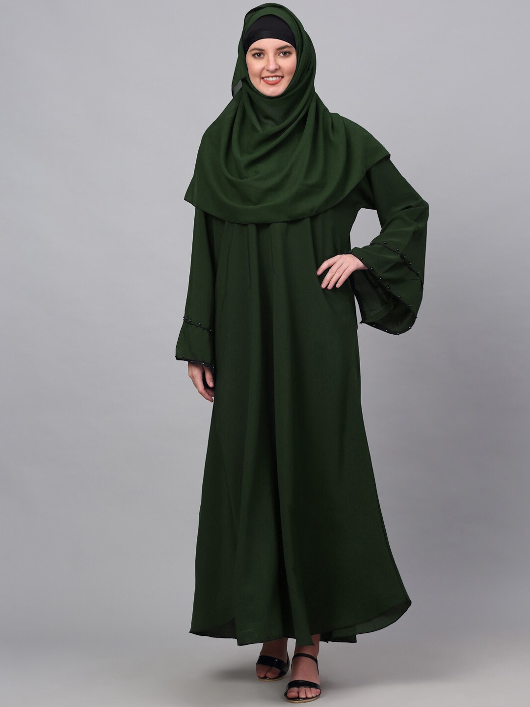 

KLOTTHE Embellished Detail Burqa With Scarf, Olive