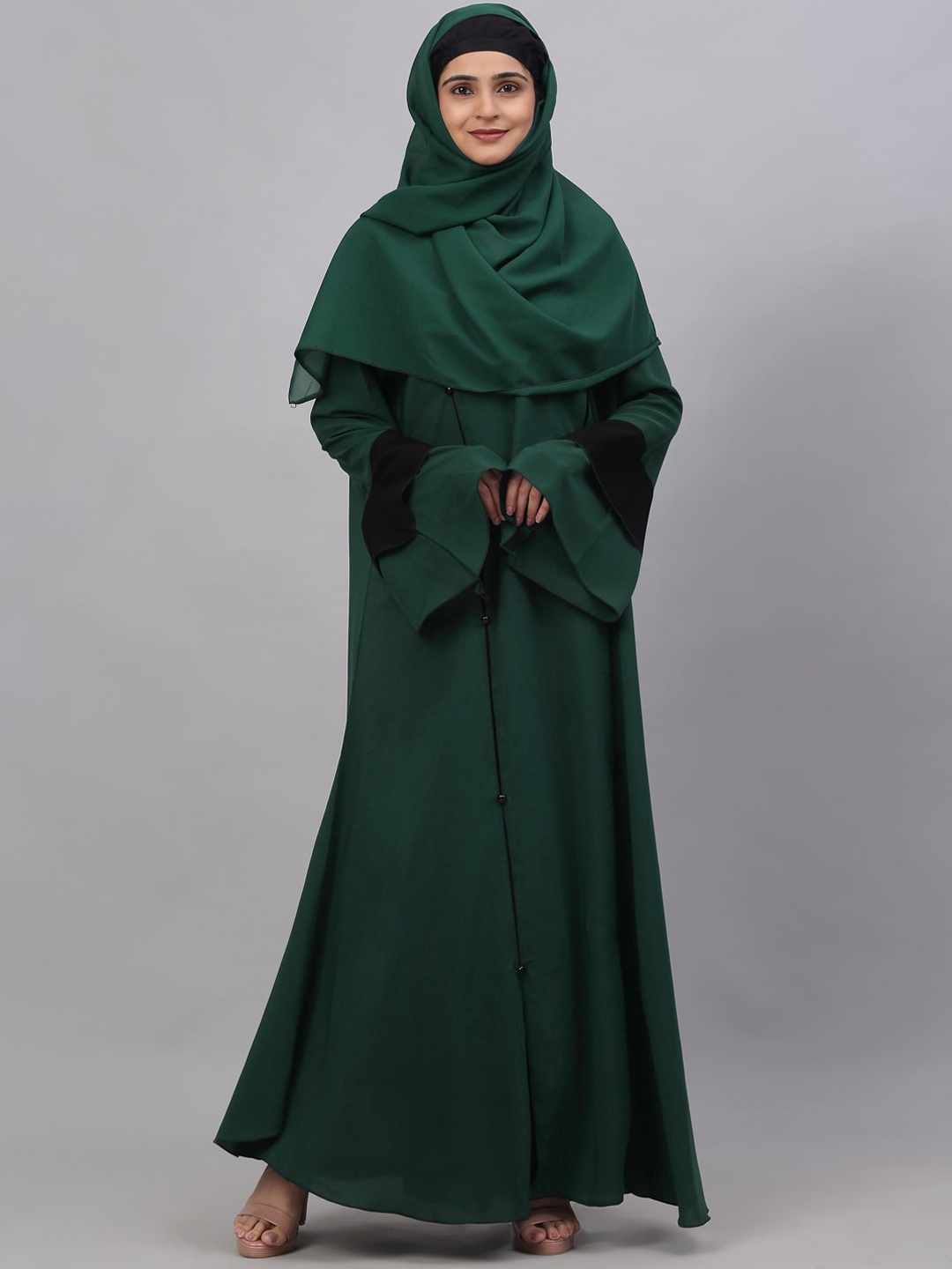 

KLOTTHE Embellished Detail Burqa With Scarf, Green
