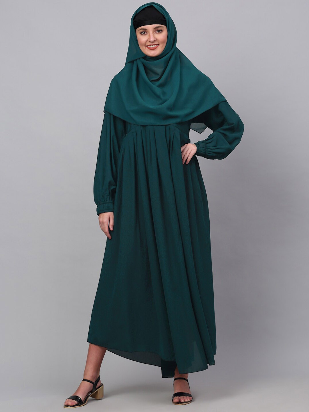 

KLOTTHE Embellished Detail Burqa With Scarf, Teal