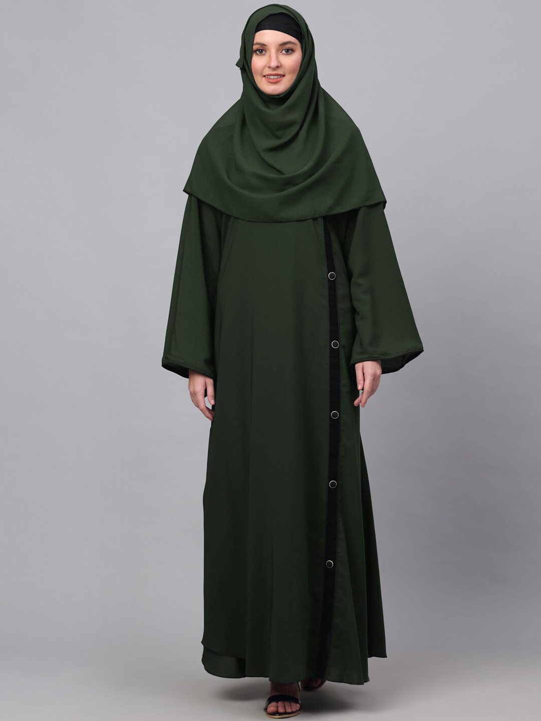 

KLOTTHE Embellished Detail Burqa With Scarf, Olive