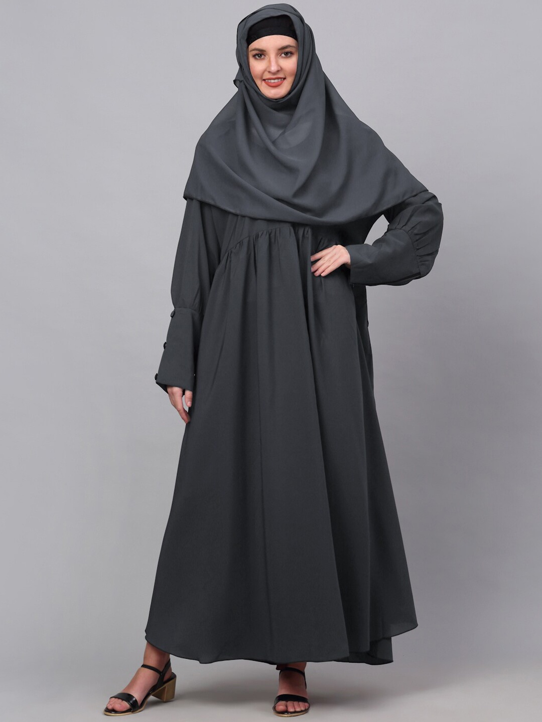 

KLOTTHE Embellished Detail Burqa With Scarf, Grey